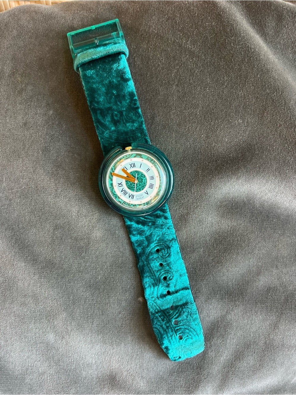 Vintage 1992 Swatch Pop Tres Riche PMK102 Teal Velvet Strap Swiss Watch Rare